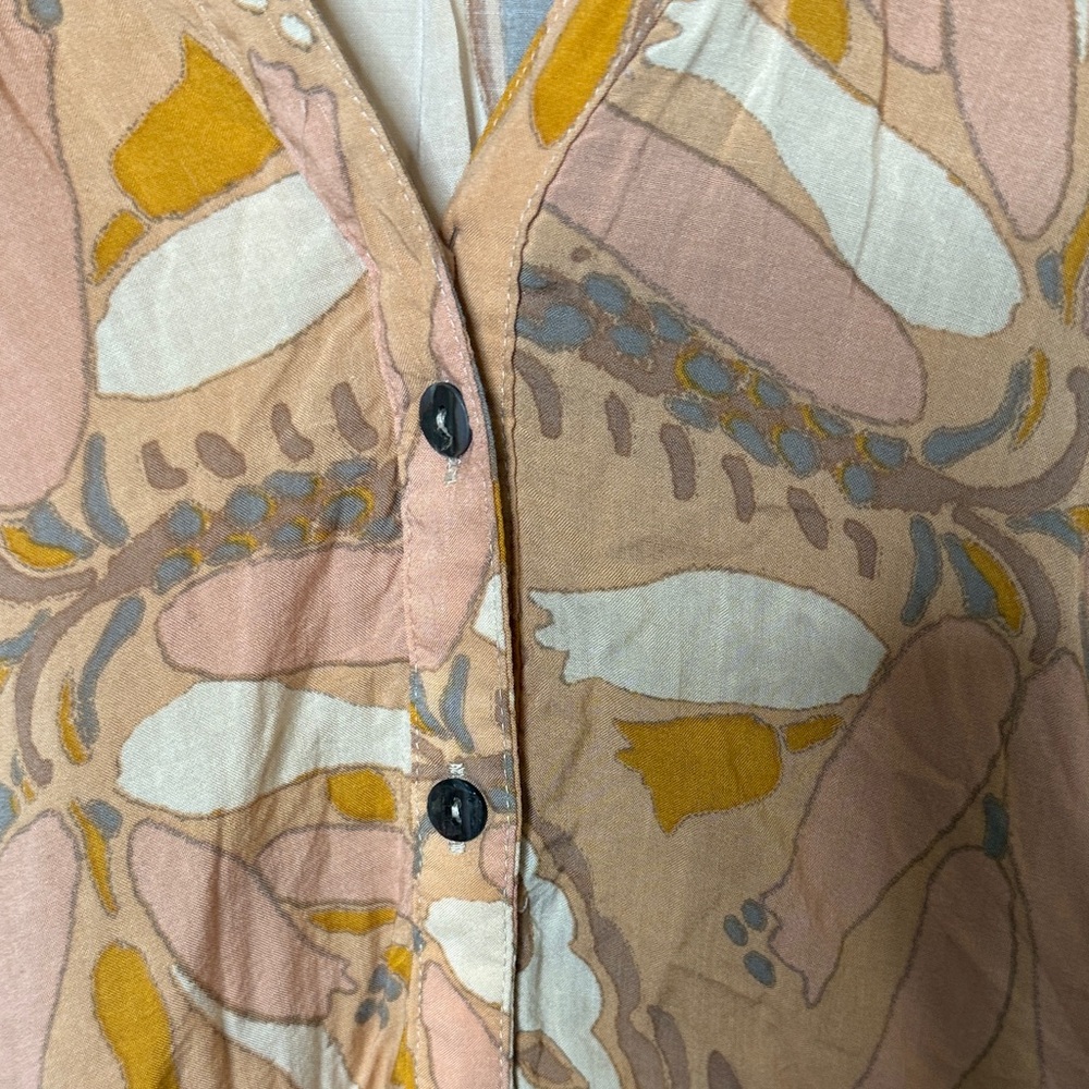 Karlie Tan Floral Button Down Blouse Balloon Sleeves - Picture 5 of 11